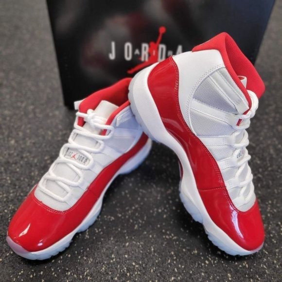 Jordan 11 “Cherry” Varsity Red CT8012-116 - Picture 5 of 8